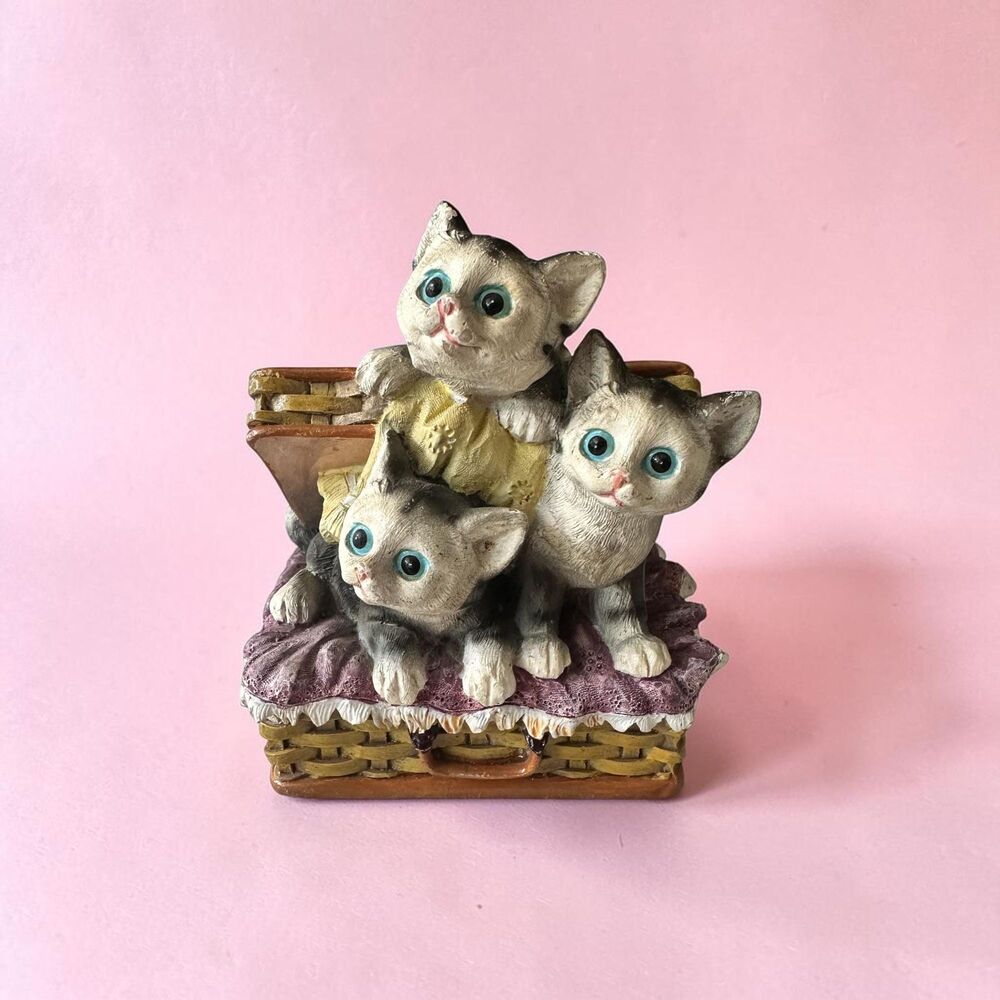 Vintage Lareaux Resin Cat Figurine 1989 | Two Kitties in Basket Bedtime Blanket